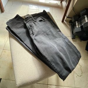 Frame Denim — Le High Skinny Jeans